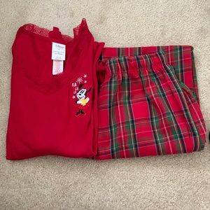 Disney Store Minnie Mouse Pajamas! Worn only once. Size medium!